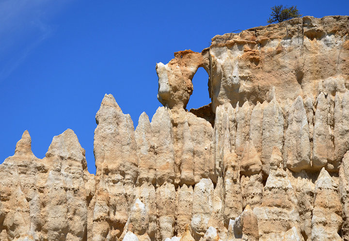 L'aiguille d'Etretat ?????