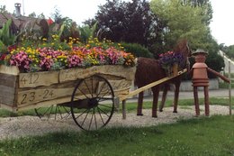 Un bonhomme en pot de fleur