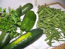 Beau panier de légumes