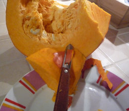 Astuce pour éplucher une courge