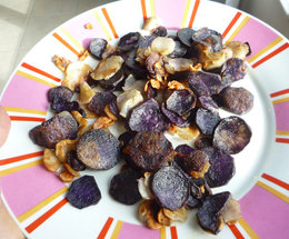 Chips de topinambours et de Vitelotte