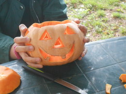 Creuser une citrouille pour Halloween