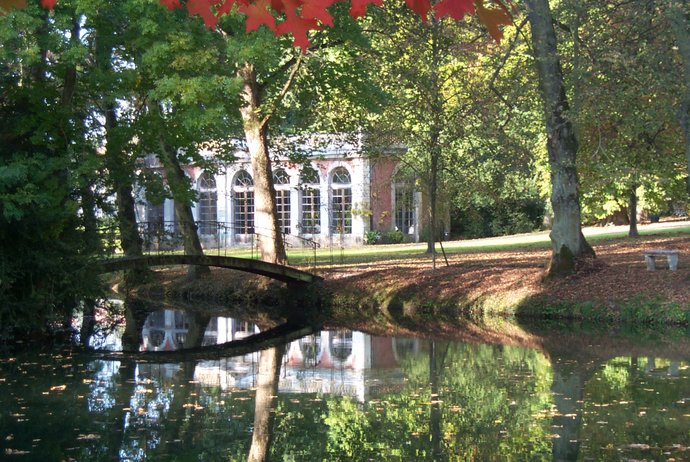 Parc Du Château De Valgenceuse