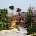 Bien s'équiper pour jardiner sur un balcon-terrasse